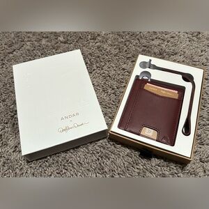 ANDAR — The Denner Wine Wallet